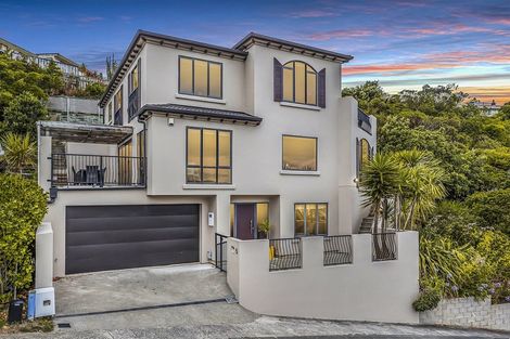 Photo of property in 5 Bunker Way, Strathmore Park, Wellington, 6022