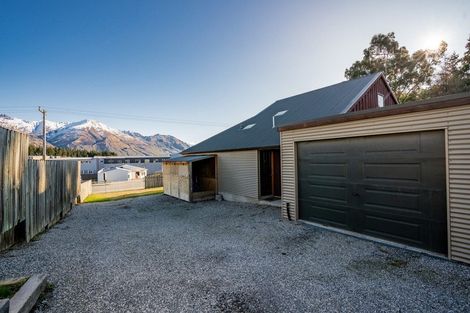 Photo of property in 21a Aeolus Place, Wanaka, 9305