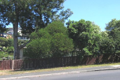 Photo of property in 1/33 Easton Park Parade, Glenfield, Auckland, 0629