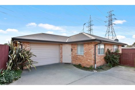 Photo of property in 2/318 Waterloo Road, Islington, Christchurch, 8042