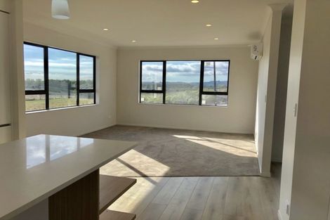 Photo of property in 41 Pakaraka Drive, Papakura, 2110