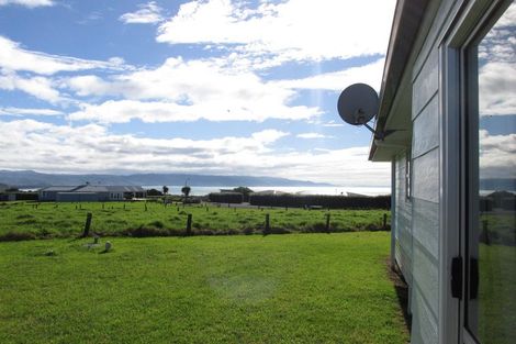 Photo of property in 4 Waihinahina Way, Mahia, 4198