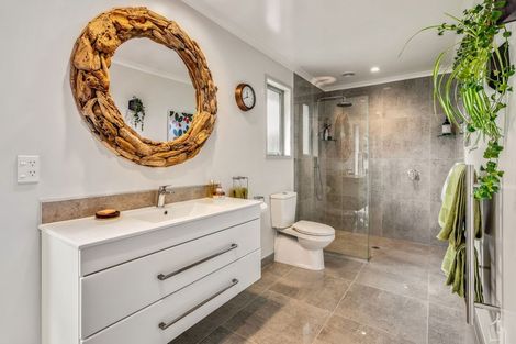 Photo of property in 14 Riverglen Road, Waipu, 0510