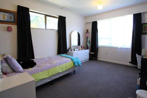 Photo of property in 11 Mitre Street, Gore, 9710