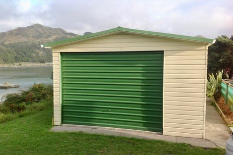 Photo of property in 1 Beach Road, Mokau, 4376