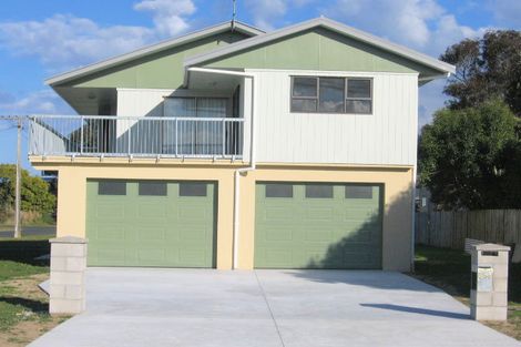 Photo of property in 200 Linton Crescent, Whangamata, 3620