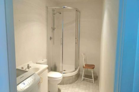 Photo of property in 2/3 Manutara Avenue, Forrest Hill, Auckland, 0620