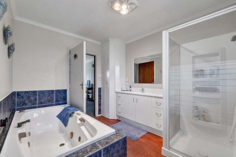 Photo of property in 9 Burke Street, Eltham, 4322