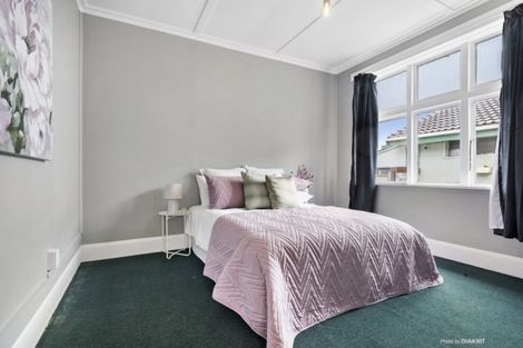 Photo of property in 40 Lonsdale Crescent, Rongotai, Wellington, 6022