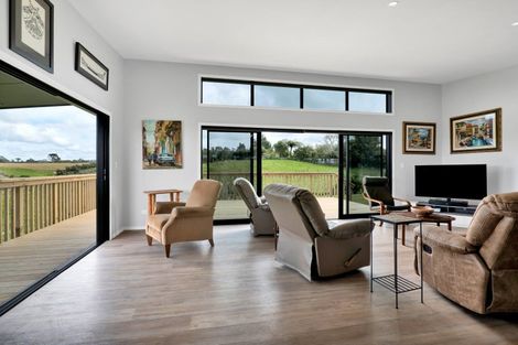 Photo of property in 621 Climie Road, Cardiff, Stratford, 4391