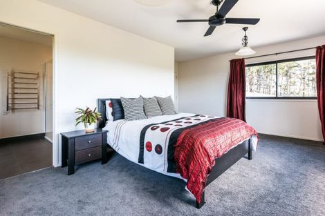 Photo of property in 62 Onetangi Road, Waiheke Island, 1971