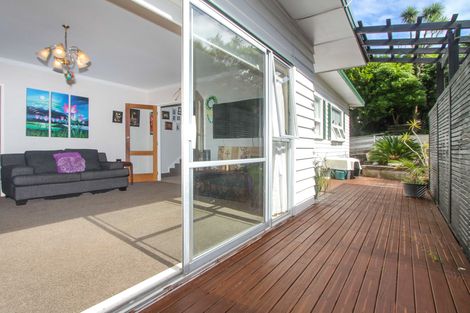 Photo of property in 1/19 Mcdowell Crescent, Hillcrest, Auckland, 0627