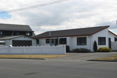 Photo of property in 300 Lake Terrace Road, Shirley, Christchurch, 8061