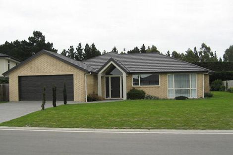 Photo of property in 21 Campion Place, Rolleston, 7614