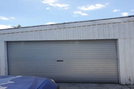 Photo of property in 26 Edwards Avenue, Henderson, Auckland, 0610