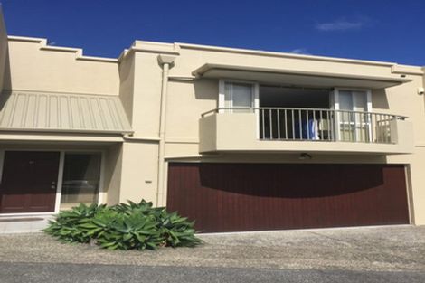 Photo of property in 7 Gillett Place, Botany Downs, Auckland, 2014