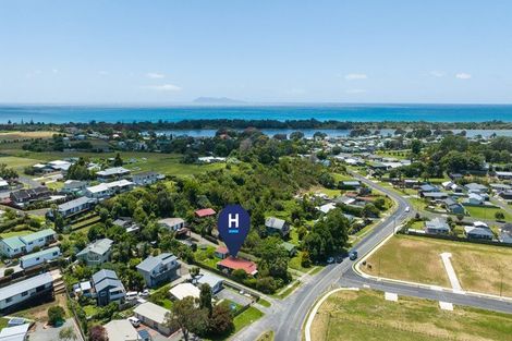 Photo of property in 124 Athenree Road, Athenree, Katikati, 3177