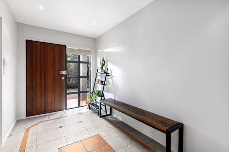 Photo of property in 21 Scarlet Oak Drive, Schnapper Rock, Auckland, 0632