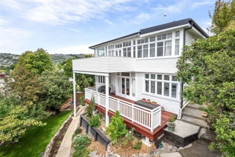 Photo of property in 10 Dyers Pass Road, Cashmere, Christchurch, 8022