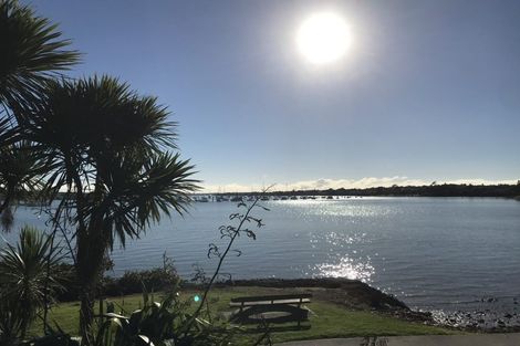 Photo of property in 1 Riverlea Avenue, Pakuranga, Auckland, 2010