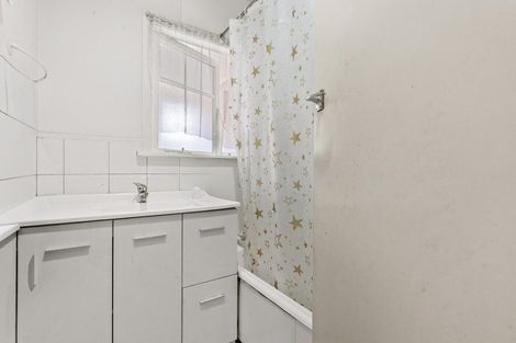 Photo of property in 22 Elizabeth Avenue, Papatoetoe, Auckland, 2025