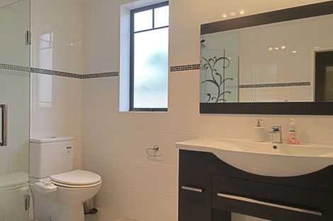 Photo of property in 11 Anaheim Boulevard, Shamrock Park, Auckland, 2016