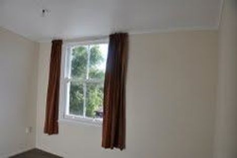 Photo of property in 1/98 Birkenhead Avenue, Birkenhead, Auckland, 0626