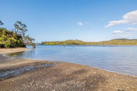 Photo of property in 114a Ranui Road, Karetu, 0283