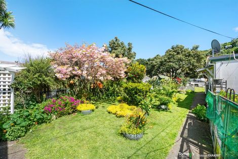 Photo of property in 70 Happy Valley Road, Owhiro Bay, Wellington, 6023