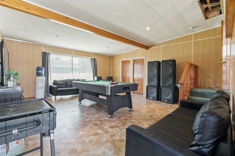 Photo of property in 102 Beaumonts Way, Manurewa, Auckland, 2102