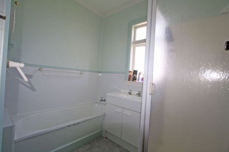 Photo of property in 28 Sanders Avenue, Westown, New Plymouth, 4310