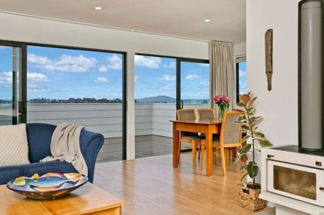 Photo of property in 59a Sunset Road, Totara Vale, Auckland, 0632