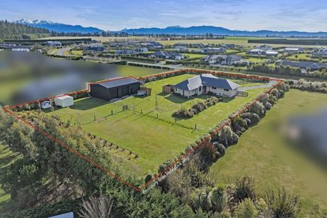 Photo of property in 25 Landsborough Drive, Darfield, 7571