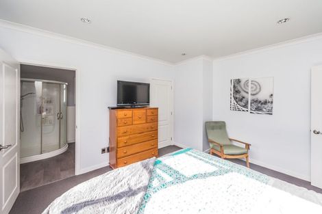 Photo of property in 4 Brougham Place, Springvale, Whanganui, 4501