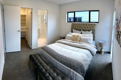 Photo of property in 36 Lumbarda Drive, Kumeu, 0810