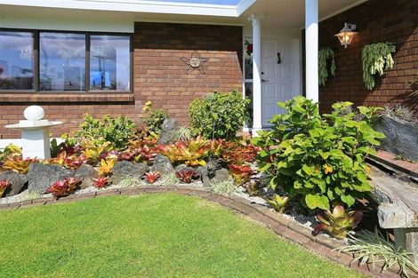 Photo of property in 34 Sturges Road, Henderson, Auckland, 0612