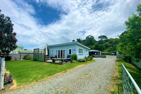 Photo of property in 5 Lipscombe Road, Kaiaua, Pokeno, 2473