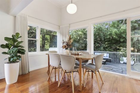 Photo of property in 17b Rodney Road, Northcote Point, Auckland, 0627