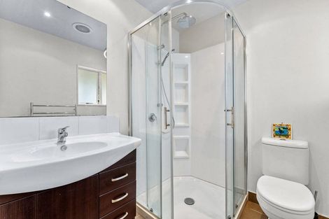 Photo of property in 57a Lavery Place, Sunnynook, Auckland, 0632