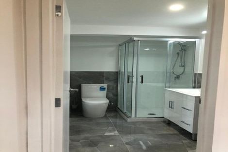 Photo of property in 14 Kilcar Place, Massey, Auckland, 0614