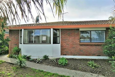 Photo of property in 3/178 Centreway Road, Orewa, 0931