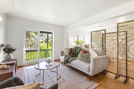 Photo of property in 7 Tranquil Glade, Hillcrest, Auckland, 0627