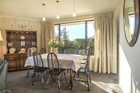 Photo of property in 35 Old Station Avenue, Wanaka, 9305