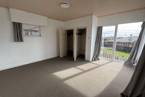 Photo of property in 12 Mason Street, New Lynn, Auckland, 0600