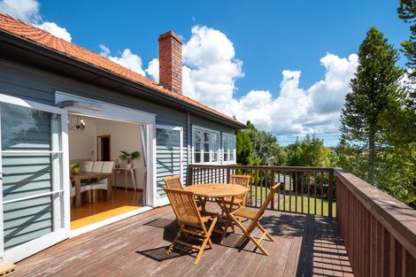 Photo of property in 277 Glengarry Road, Glen Eden, Auckland, 0602