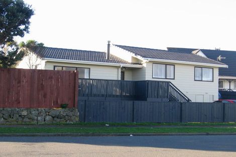 Photo of property in 110 Pikarere Street, Titahi Bay, Porirua, 5022