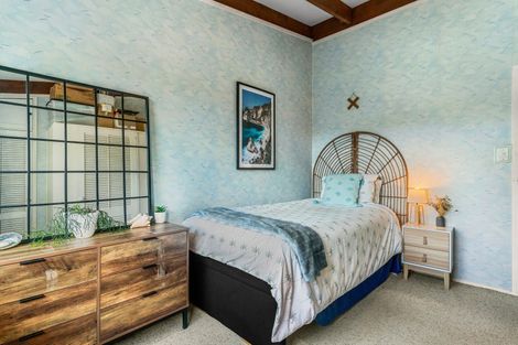 Photo of property in 12 Whangarei Heads Road, Onerahi, Whangarei, 0110