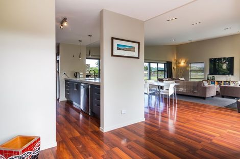 Photo of property in 52 Kenrigg Road, Kinloch, Taupo, 3377