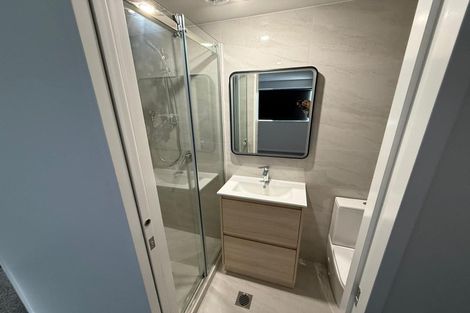 Photo of property in 16 Jade Avenue, Pakuranga Heights, Auckland, 2010