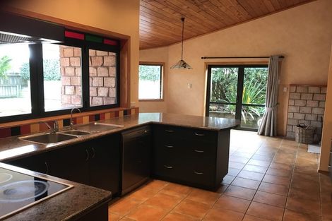 Photo of property in 4 Vela Place, Clarks Beach, 2122